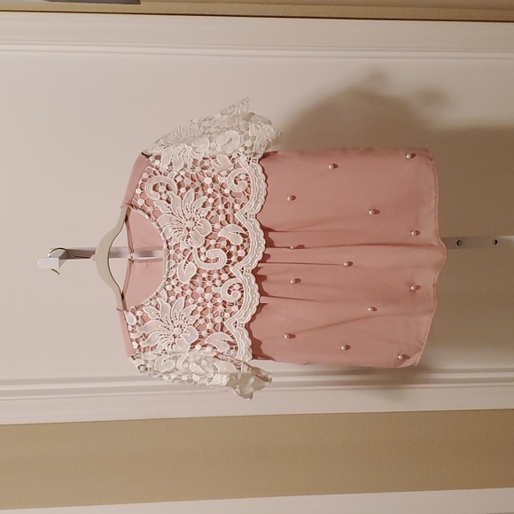 Pale pink wirh pearls and lace blouse - Picture 1 of 8